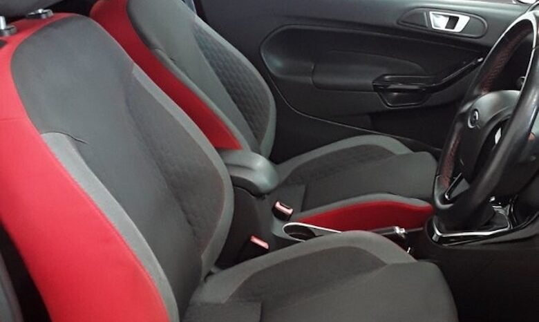 
								2015 Ford Fiesta 1.0 EcoBoost (140) Zetec S Red Edition 3dr full									